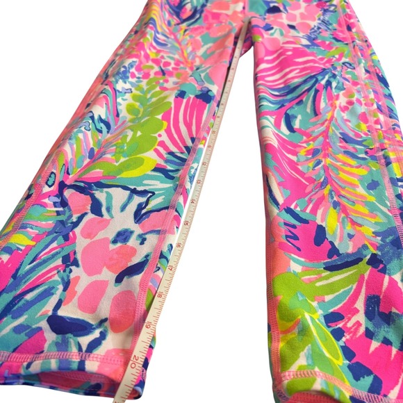 Lilly Pulitzer Luxletic Gumbo Limbo Capri Leggings Colorful Giraffe Print - Picture 4 of 11